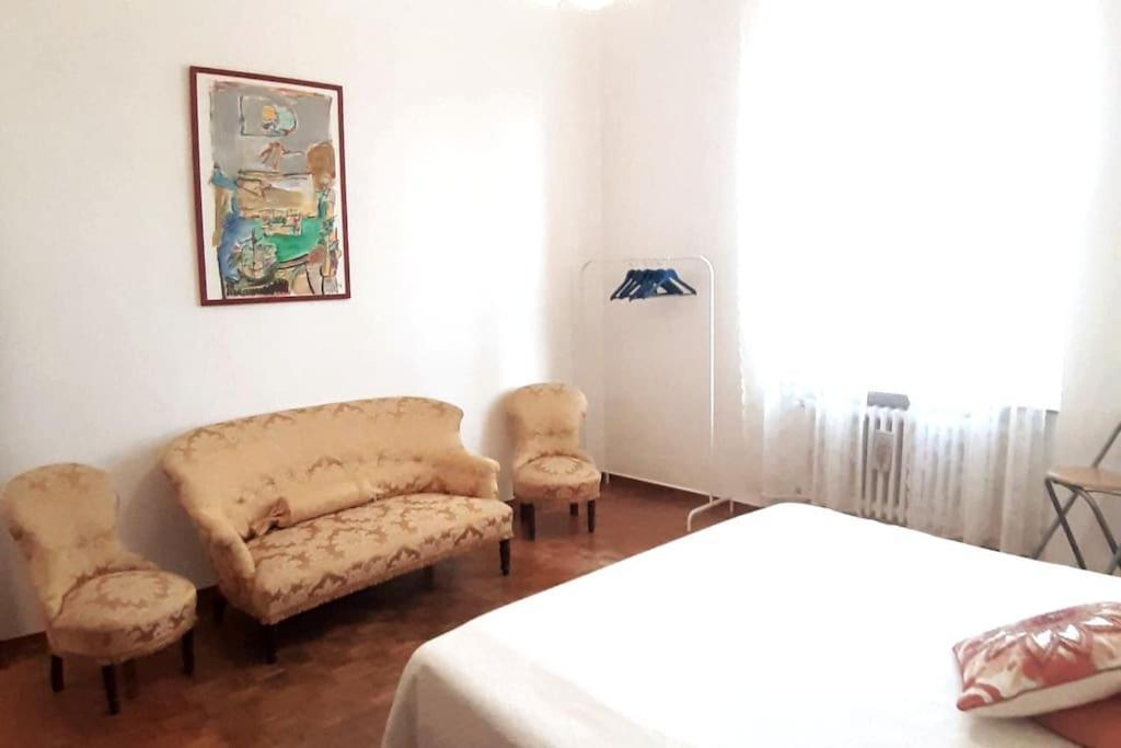 Gabry'S Home Three-Bedroom Big Apartment Near City Center & Train Station To Pisa And Florence & Ferries To Sardegna Corsica ليفورنو المظهر الخارجي الصورة