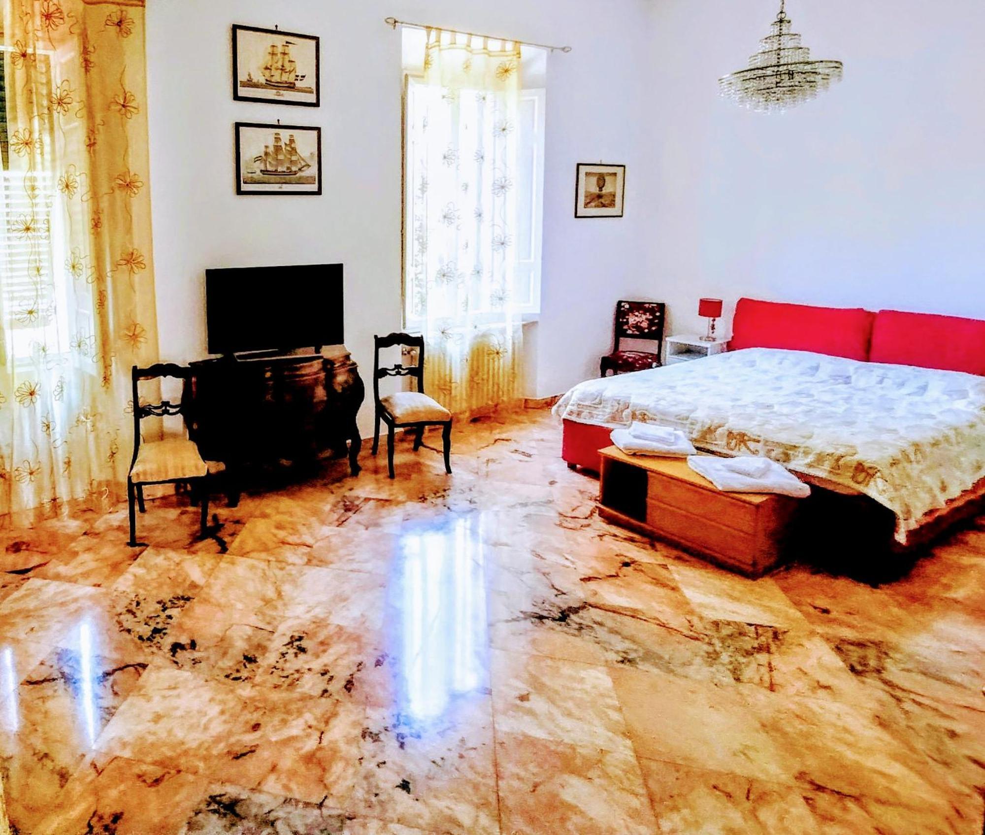 Gabry'S Home Three-Bedroom Big Apartment Near City Center & Train Station To Pisa And Florence & Ferries To Sardegna Corsica ليفورنو المظهر الخارجي الصورة